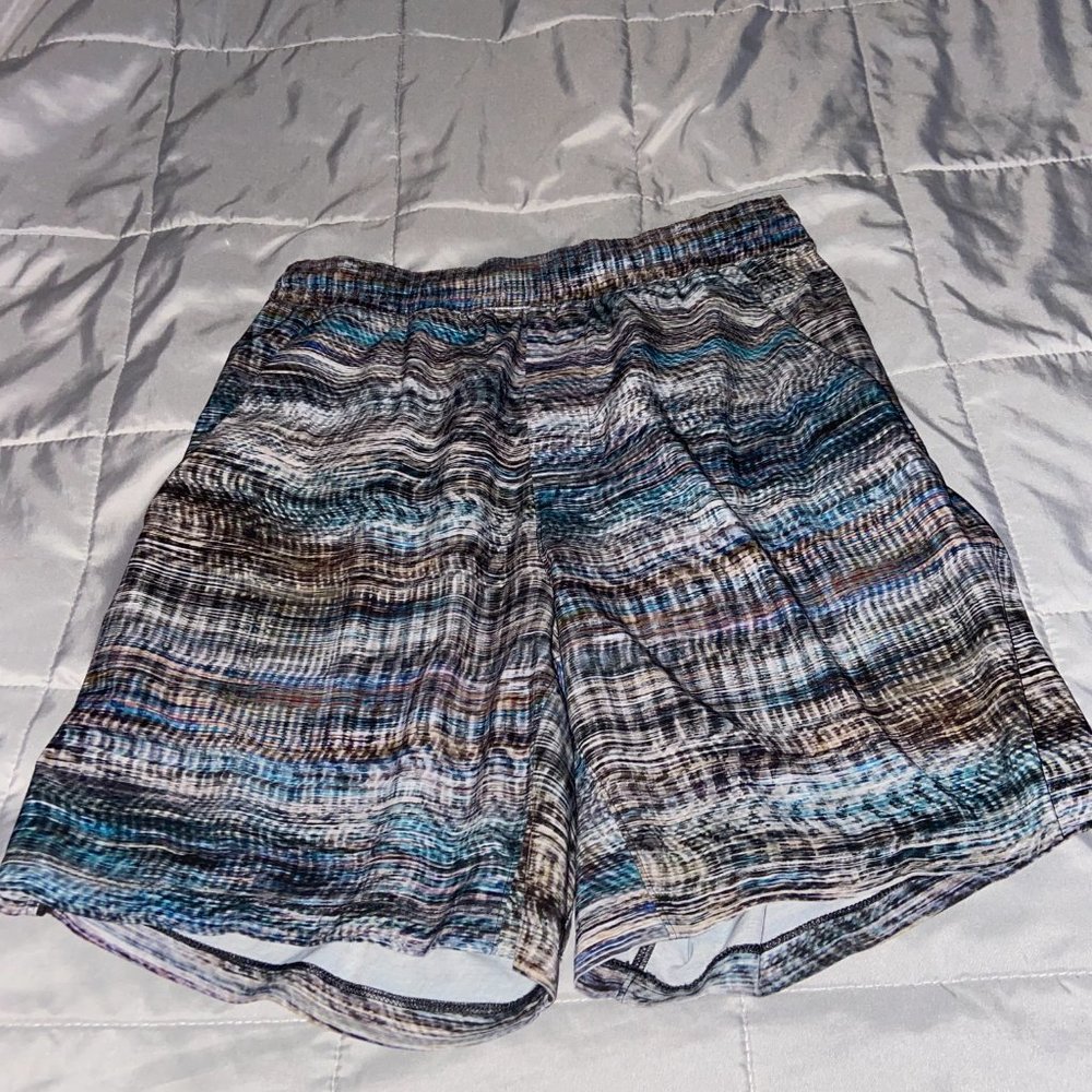 Mens Ultra Rare Lulu Lemon Pacebreaker 7" inseam shorts. Size Medium. Worn Once.